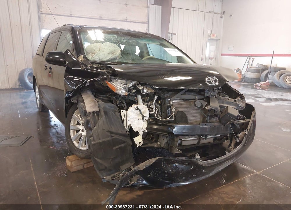 2012 TOYOTA SIENNA XLE 7 PASSENGER VIN: 5TDDK3DCXCS047023