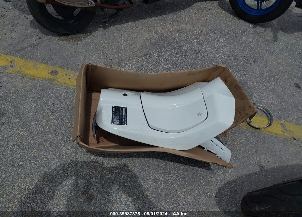 2023 VESPA PRIMAVERA/SPRINT 50 VIN: ZAPCA06B5P5107270