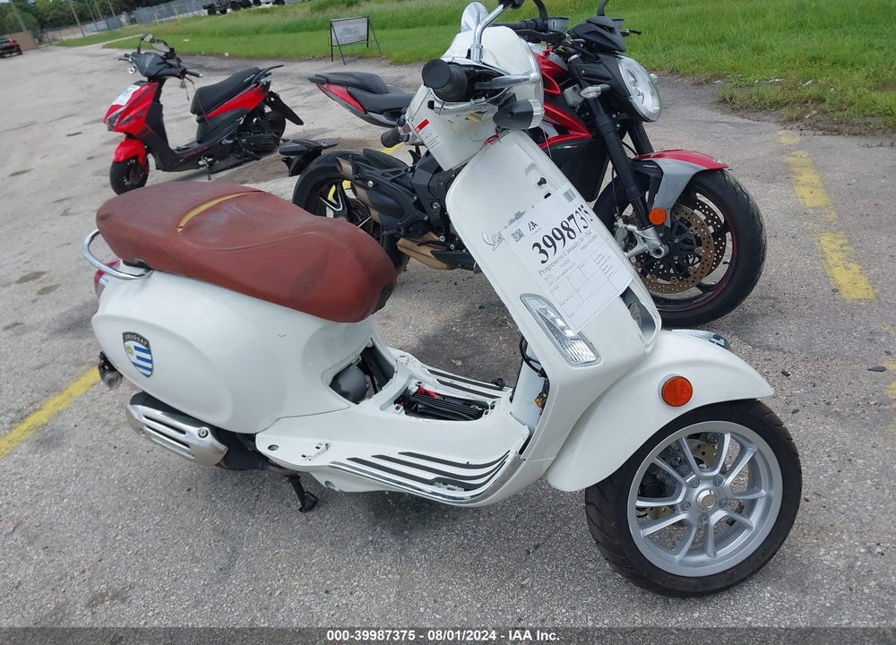 2023 VESPA PRIMAVERA/SPRINT 50 VIN: ZAPCA06B5P5107270