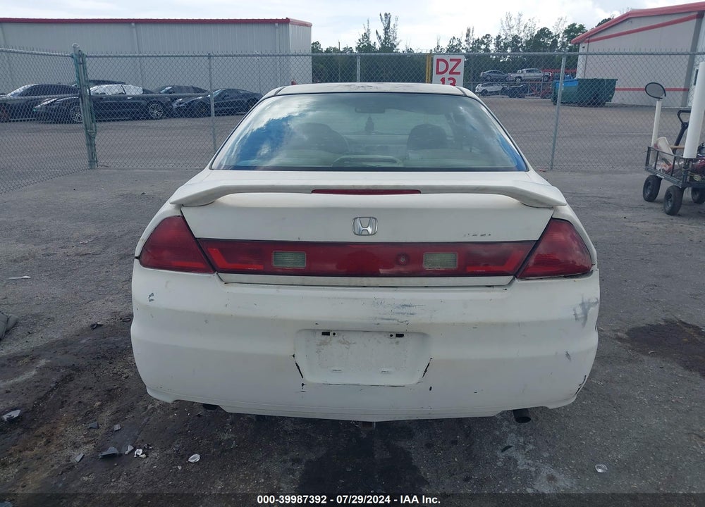 2001 HONDA ACCORD 3.0 EX VIN: 1HGCG225X1A031993