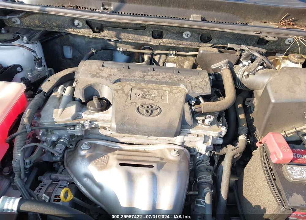 2018 TOYOTA RAV4 XLE VIN: JTMWFREV2JJ209303
