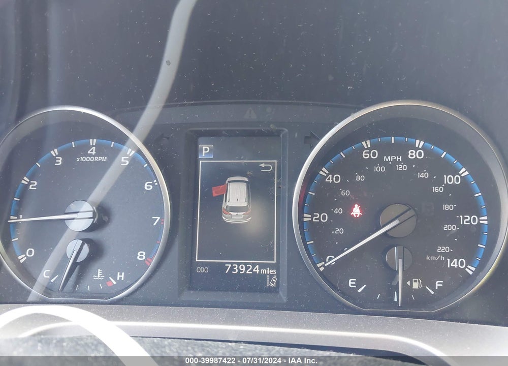 2018 TOYOTA RAV4 XLE VIN: JTMWFREV2JJ209303
