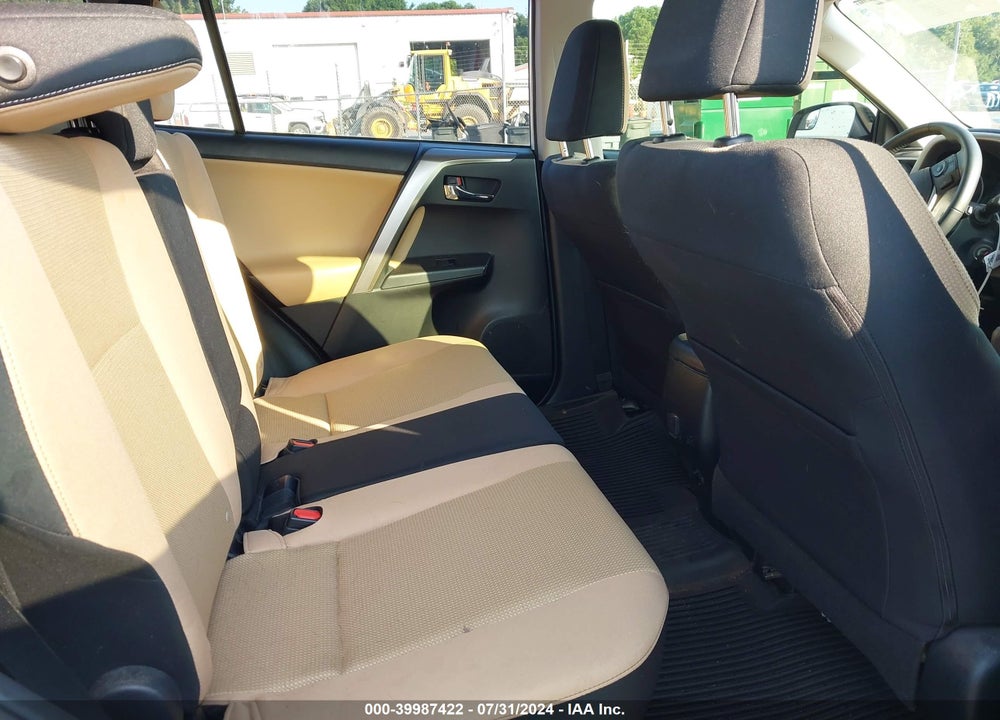 2018 TOYOTA RAV4 XLE VIN: JTMWFREV2JJ209303
