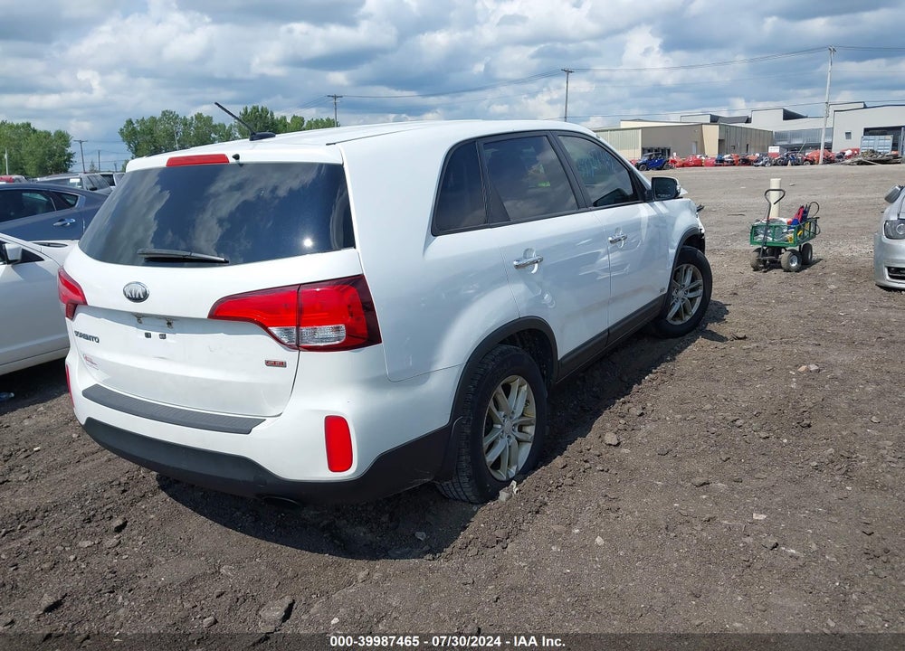 2014 KIA SORENTO LX VIN: 5XYKTCA61EG487635