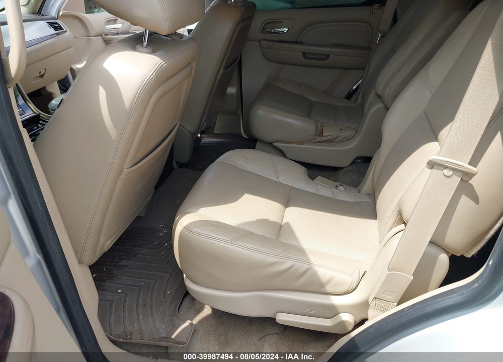 2011 CADILLAC ESCALADE LUXURY VIN: 1GYS4BEF5BR133464