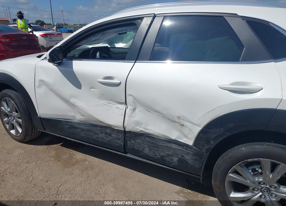 2022 MAZDA CX-30 PREFERRED VIN: 3MVDMBCL3NM442927