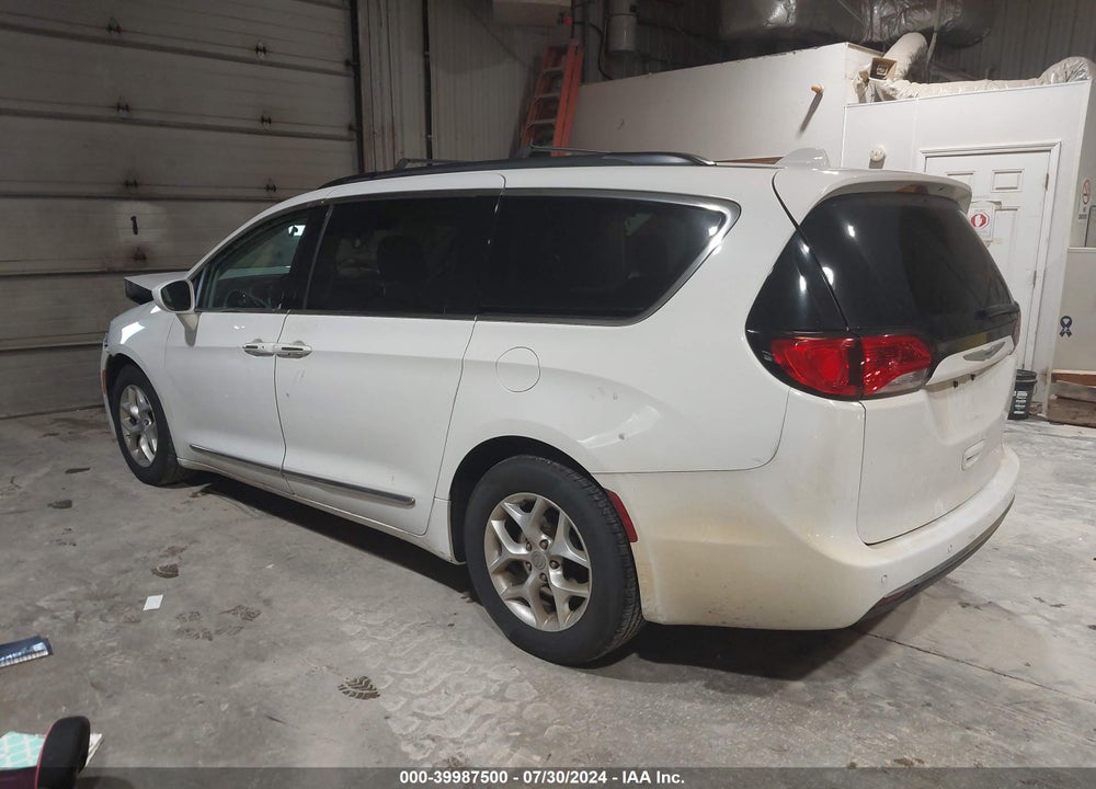 2017 CHRYSLER PACIFICA TOURING L VIN: 2C4RC1BG0HR784888