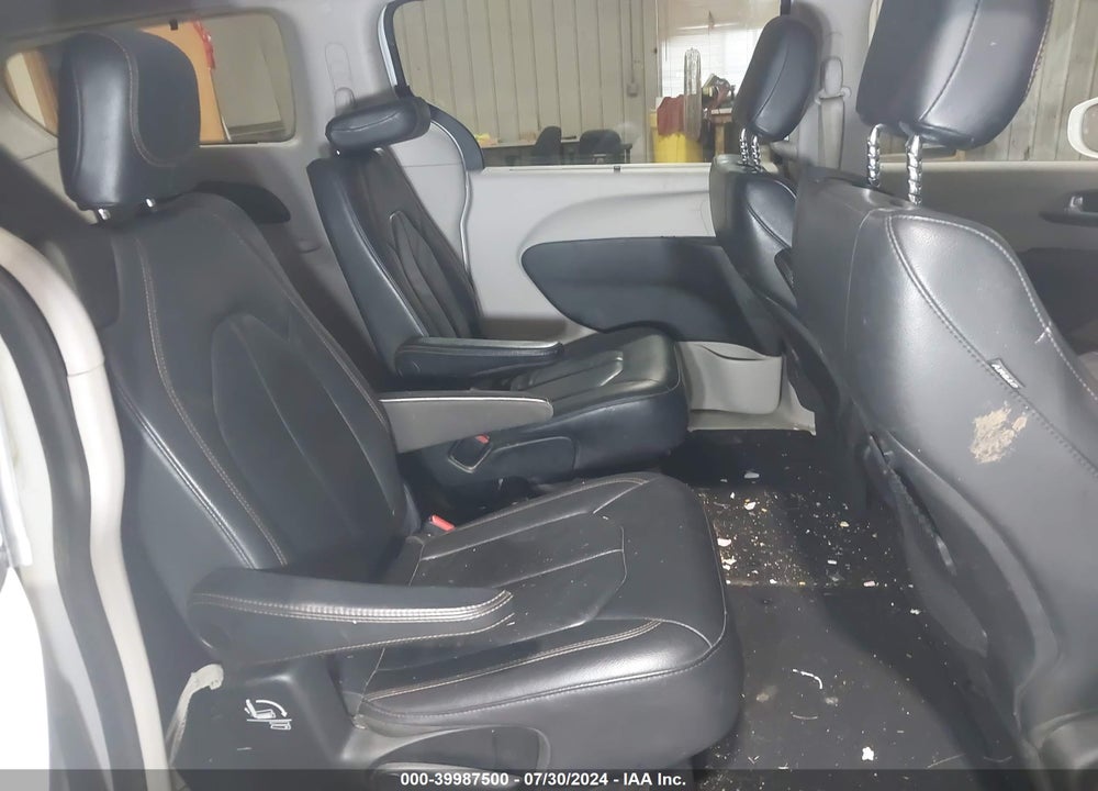 2017 CHRYSLER PACIFICA TOURING L VIN: 2C4RC1BG0HR784888