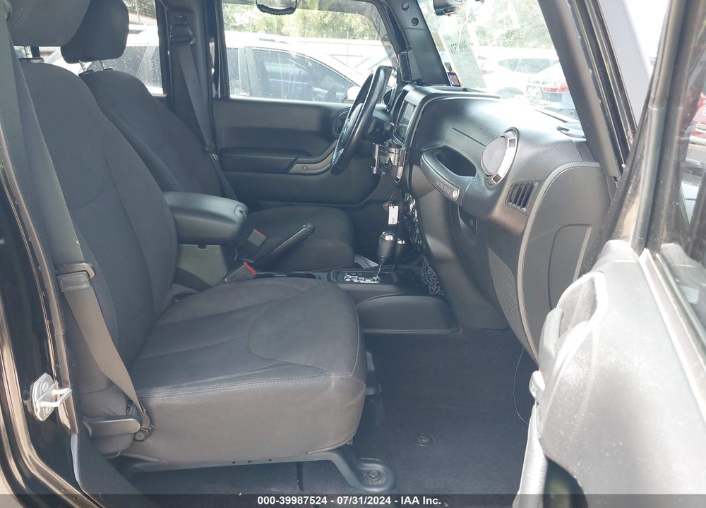 2015 JEEP WRANGLER UNLIMITED SPORT VIN: 1C4BJWDG4FL546372