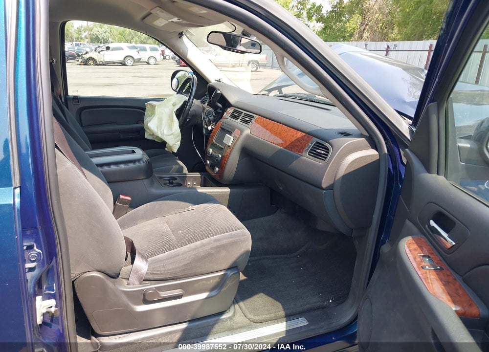 2007 CHEVROLET SUBURBAN 1500 LT VIN: 1GNFK16367J207399