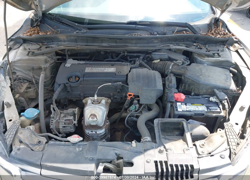 2013 HONDA ACCORD EX-L VIN: 1HGCR2F82DA136580