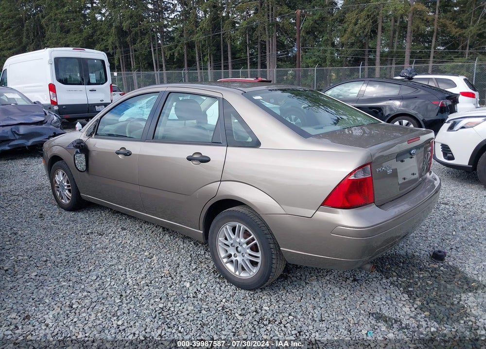 2005 FORD FOCUS ZX4 VIN: 1FAHP34N55W259261