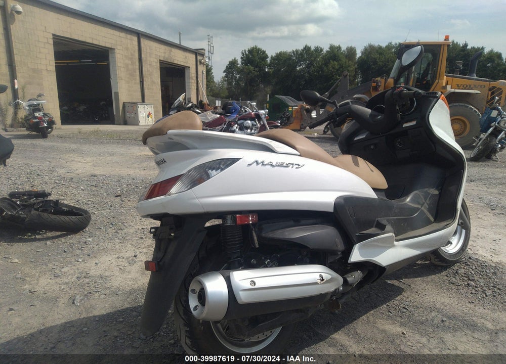 2010 YAMAHA YP400 VIN: JYASH03Y0AA009307