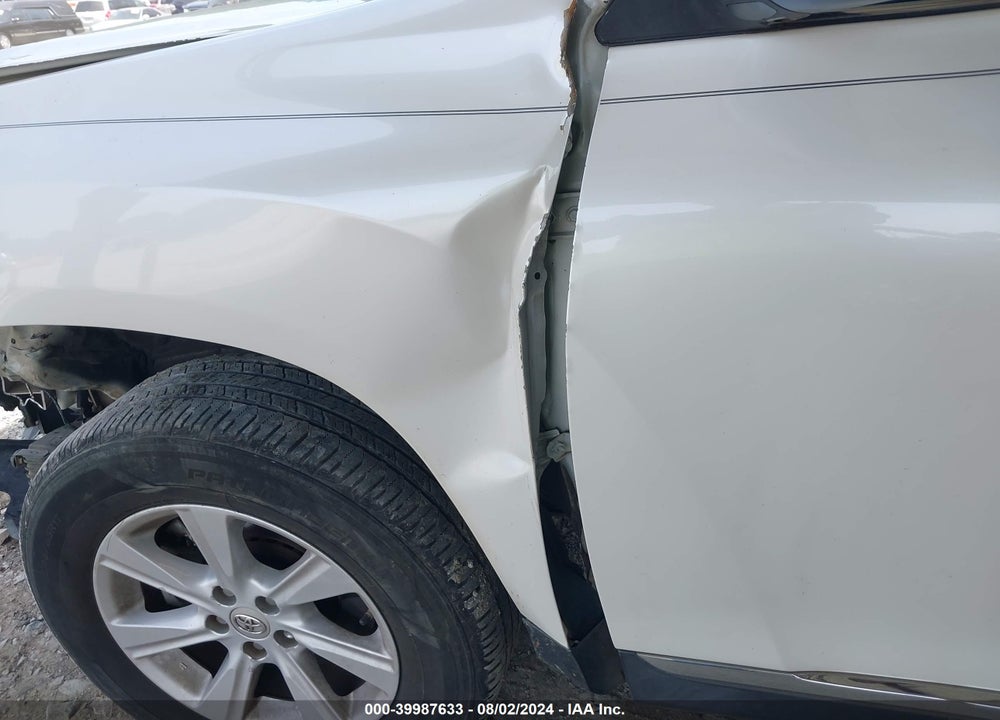 2012 TOYOTA HIGHLANDER SE VIN: 5TDZA3EH2CS023981