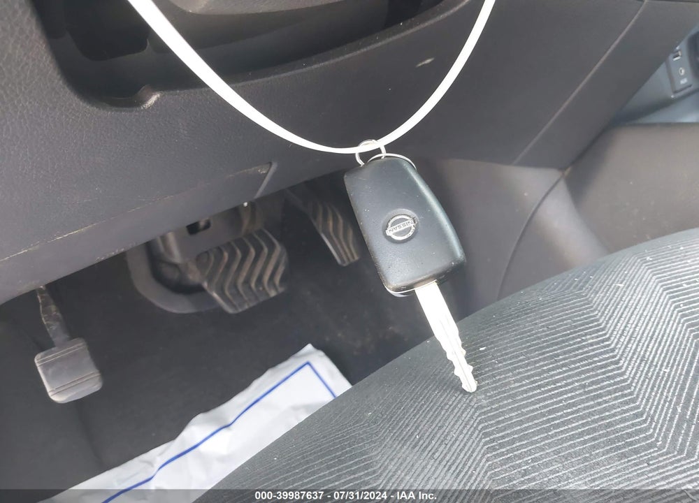 2014 NISSAN ROGUE S VIN: 5N1AT2MK6EC795852