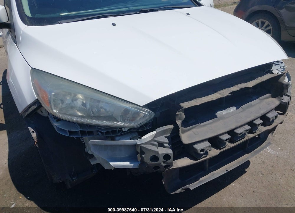 2015 FORD FOCUS SE VIN: 1FADP3K2XFL314703