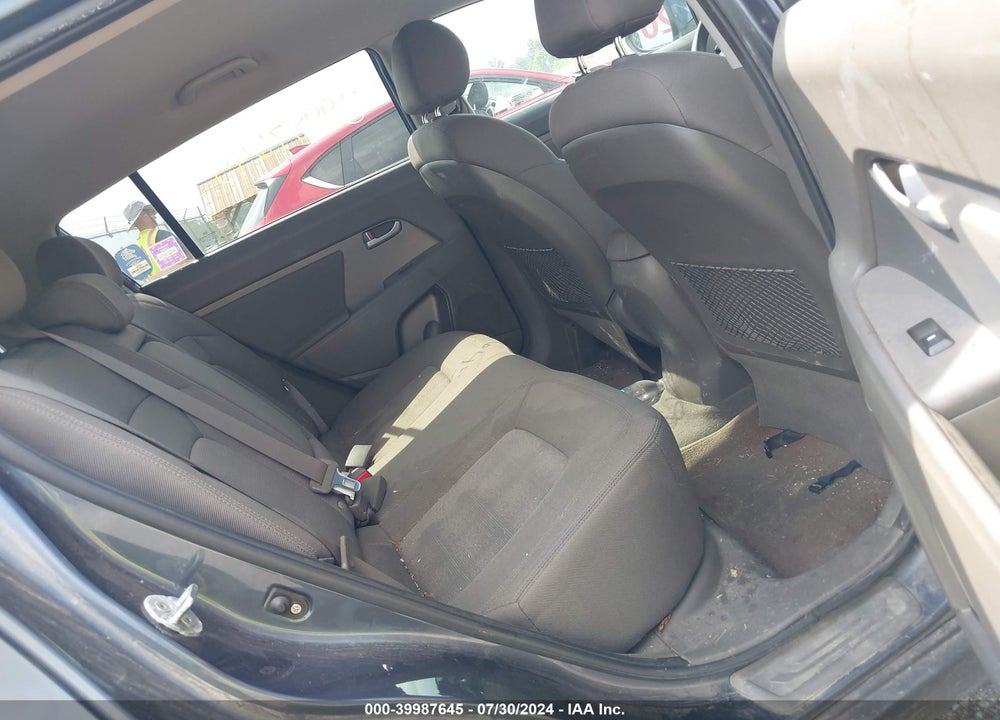 2011 KIA SPORTAGE LX VIN: KNDPB3A28B7165413