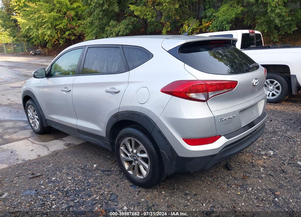 2018 HYUNDAI TUCSON SE VIN: KM8J2CA41JU693202