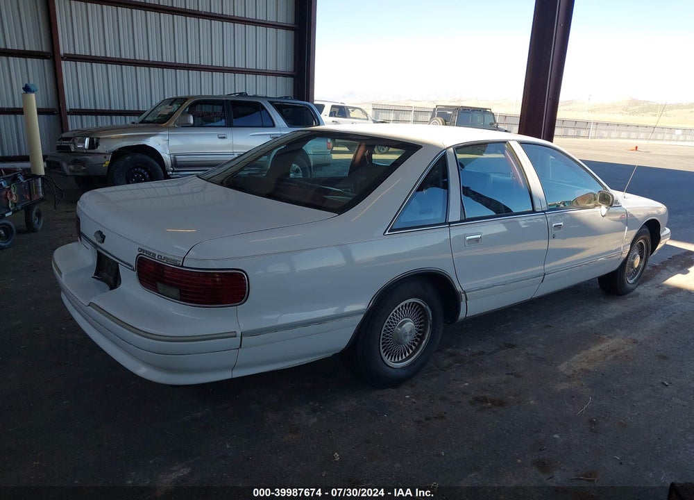 1994 CHEVROLET CAPRICE CLASSIC LS VIN: 1G1BN52W2RR164201