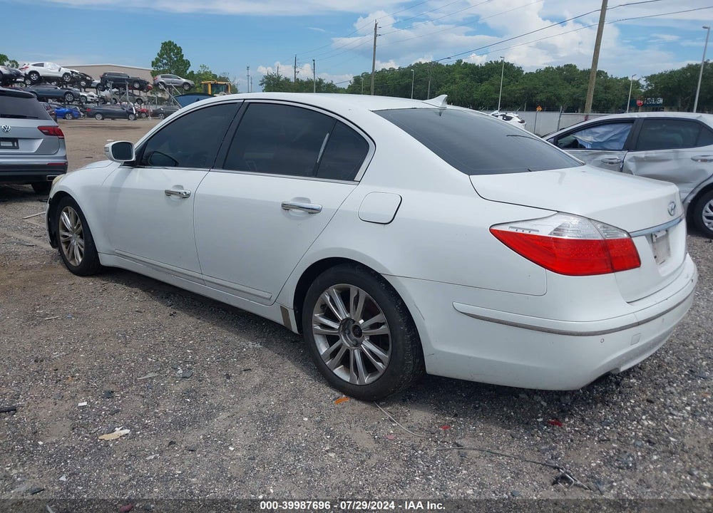 2011 HYUNDAI GENESIS 3.8 VIN: KMHGC4DE0BU122013