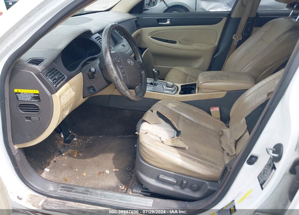 2011 HYUNDAI GENESIS 3.8 VIN: KMHGC4DE0BU122013