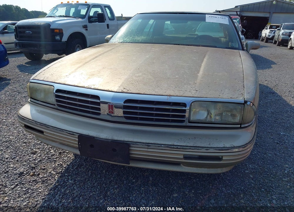 1994 OLDSMOBILE 98 REGENCY VIN: 1G3CX52L8R4315048