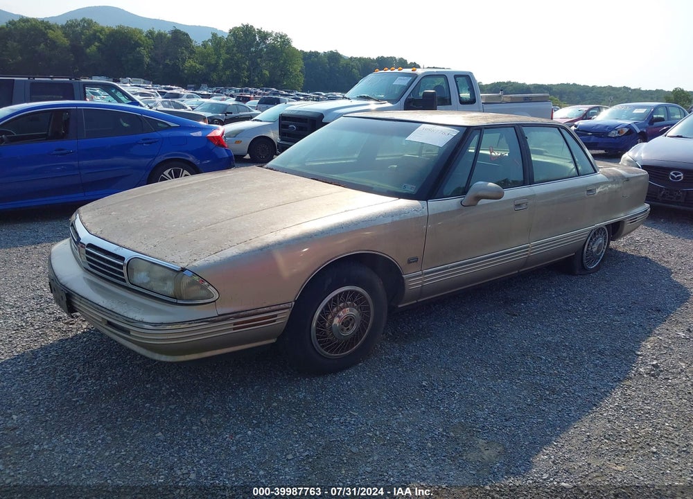 1994 OLDSMOBILE 98 REGENCY VIN: 1G3CX52L8R4315048