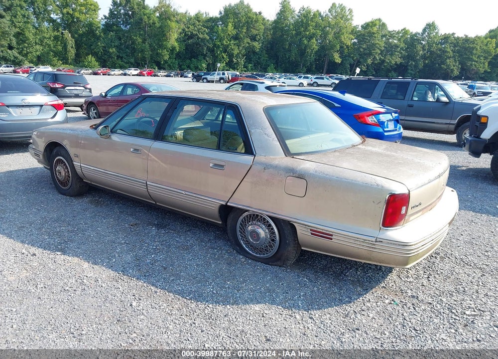 1994 OLDSMOBILE 98 REGENCY VIN: 1G3CX52L8R4315048