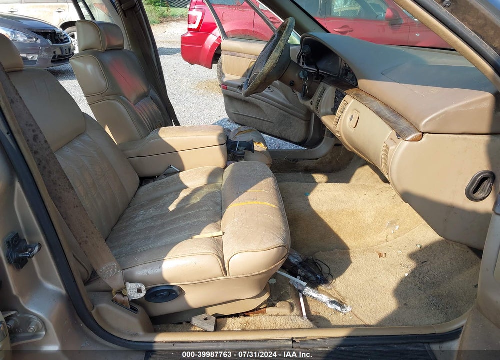 1994 OLDSMOBILE 98 REGENCY VIN: 1G3CX52L8R4315048