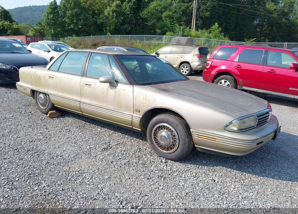 1994 OLDSMOBILE 98 REGENCY VIN: 1G3CX52L8R4315048