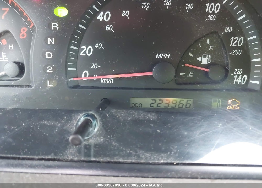 2003 TOYOTA CAMRY LE VIN: 4T1BE32K23U250617