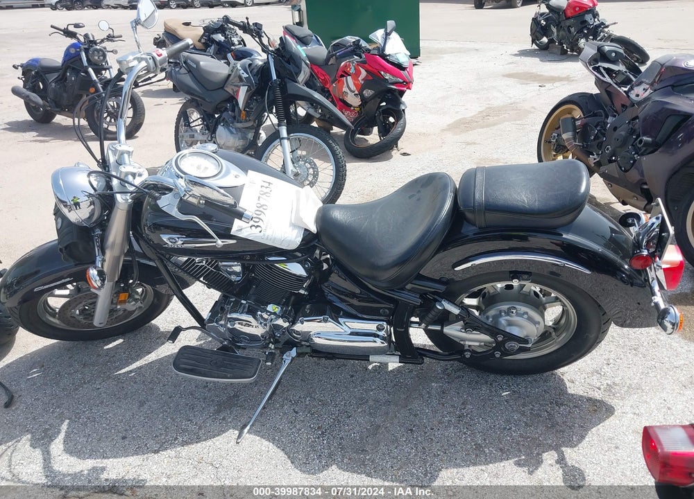 2004 YAMAHA XVS1100 A VIN: JYAVP11E94A052093