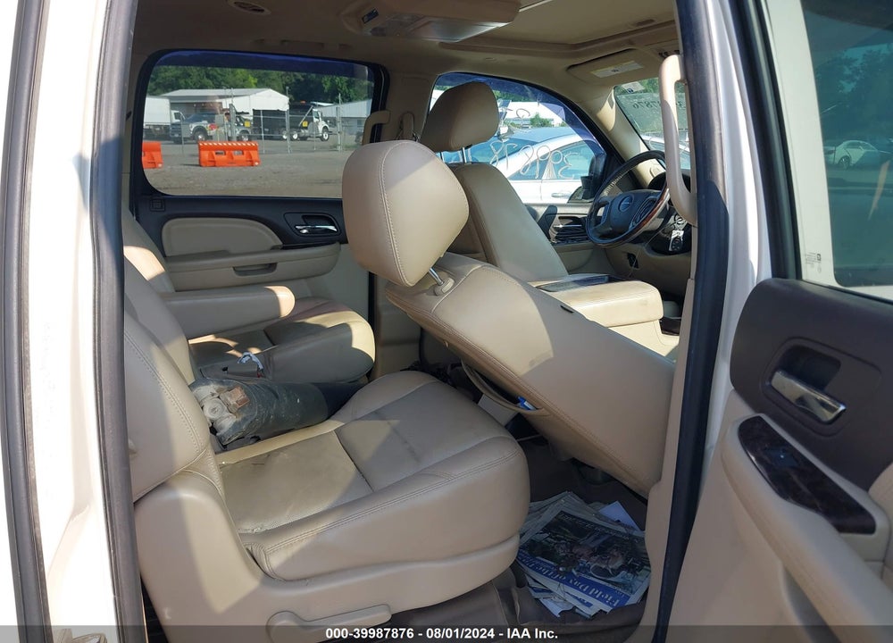 2013 GMC YUKON XL 1500 DENALI VIN: 1GKS2MEFXDR337059