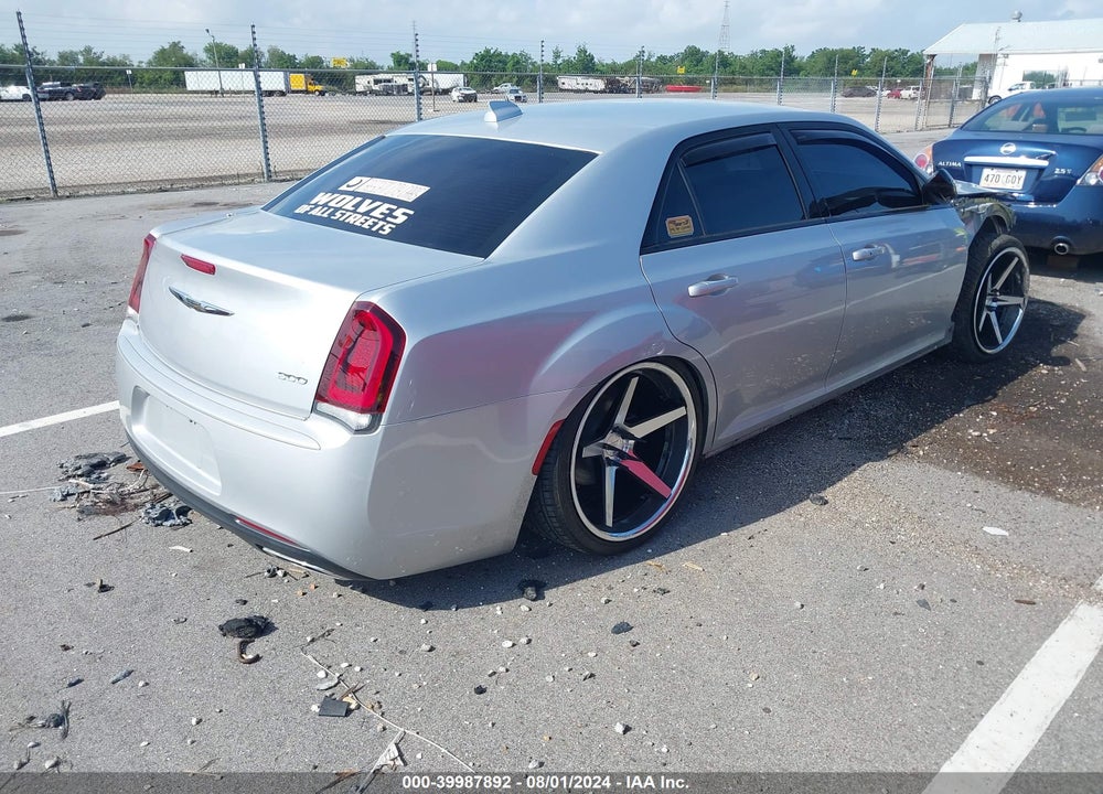 2020 CHRYSLER 300 TOURING VIN: 2C3CCAAG9LH137528