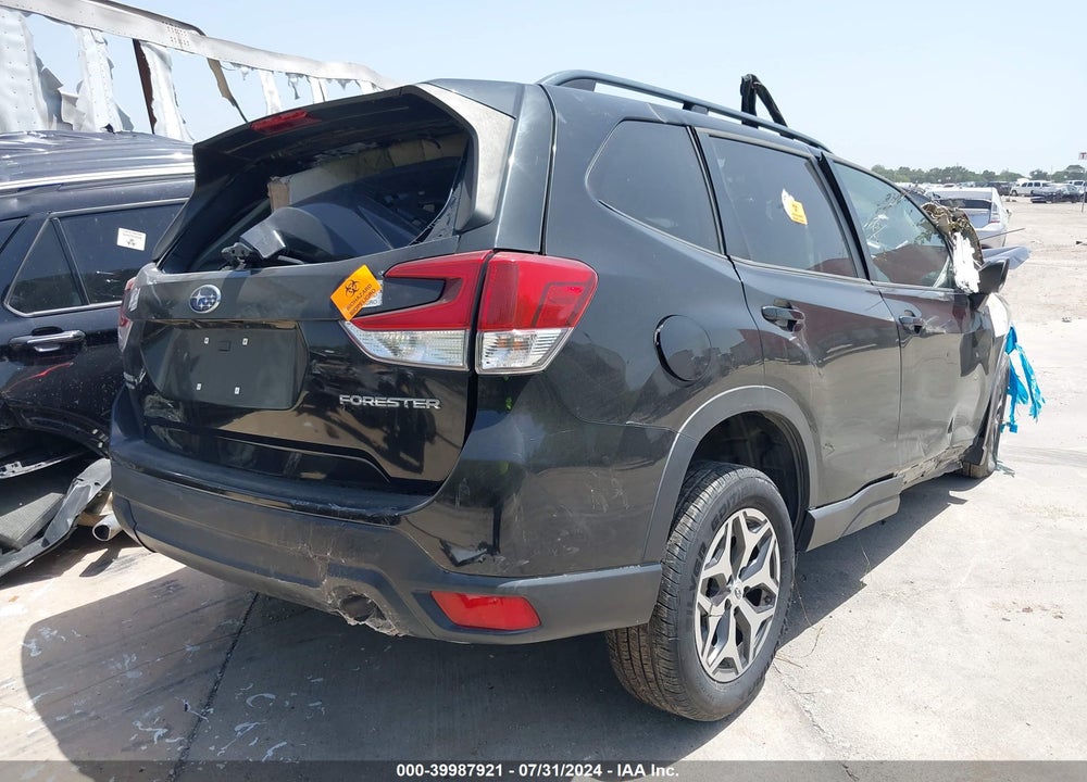 2019 SUBARU FORESTER PREMIUM VIN: JF2SKAECXKH558567