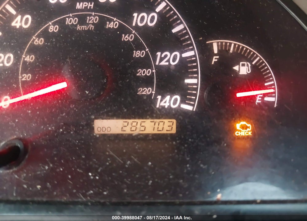 2005 TOYOTA CAMRY XLE V6 VIN: 4T1BF32K25U607097