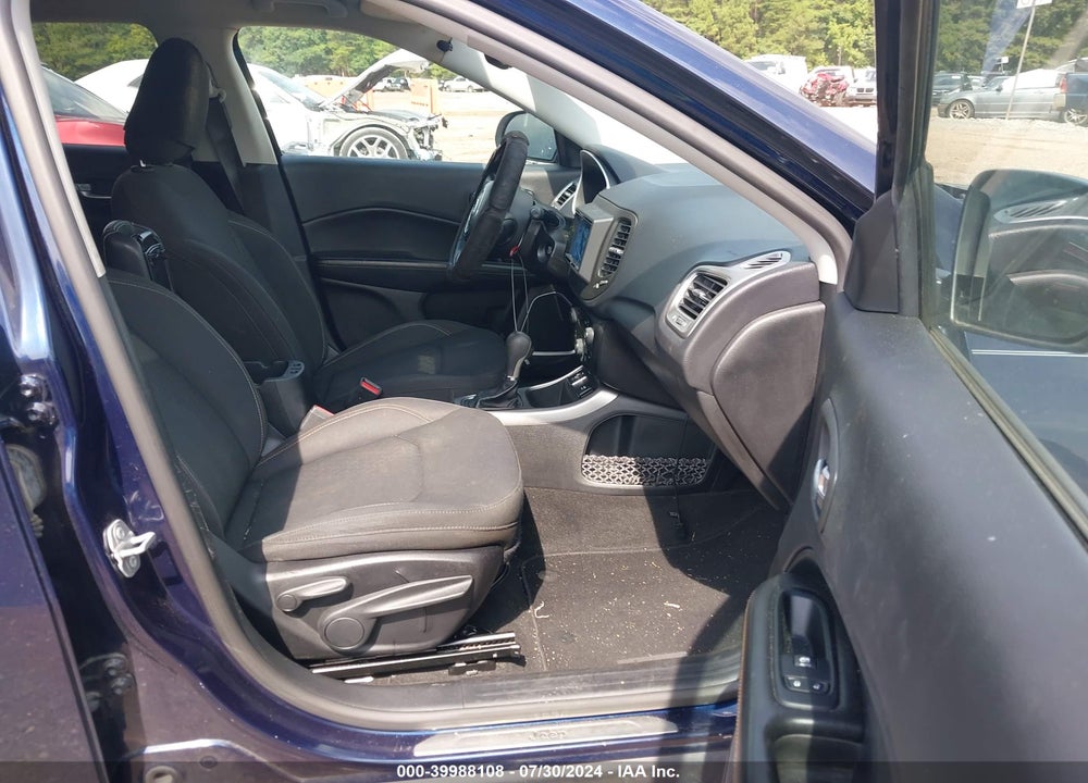 2018 JEEP COMPASS SPORT FWD VIN: 3C4NJCAB6JT122757