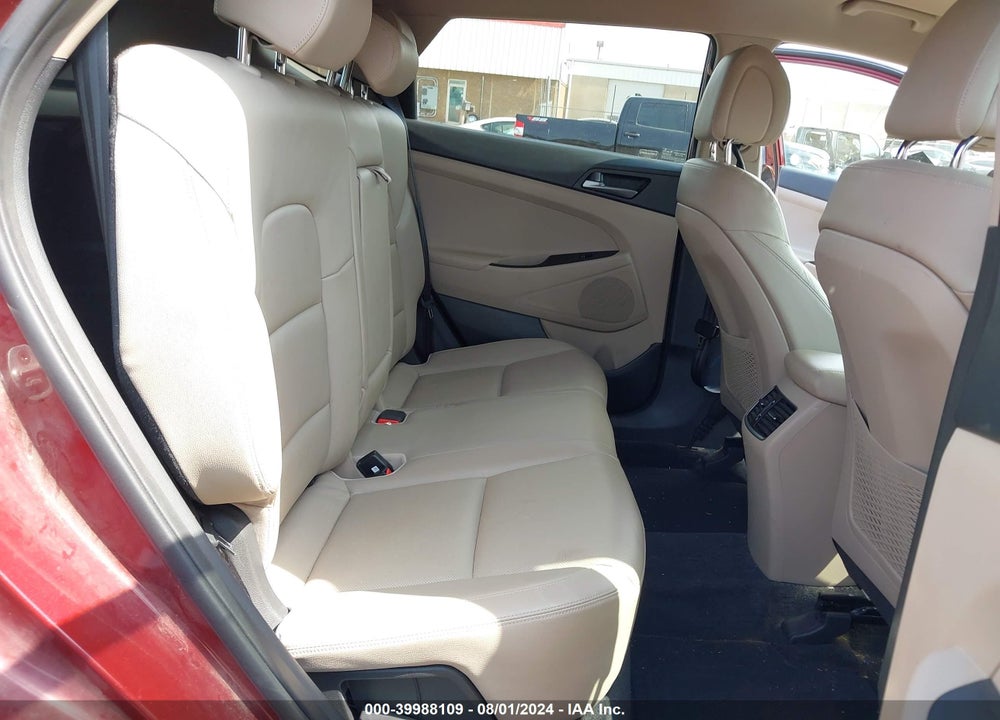 2016 HYUNDAI TUCSON LIMITED VIN: KM8J33A24GU167652
