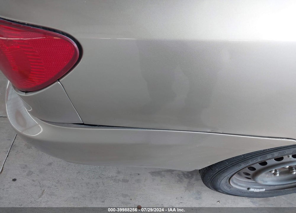2008 TOYOTA COROLLA LE VIN: 1NXBR32EX8Z027120
