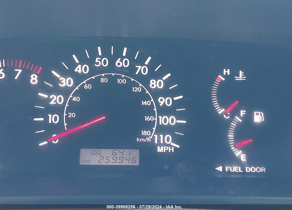 2008 TOYOTA COROLLA LE VIN: 1NXBR32EX8Z027120
