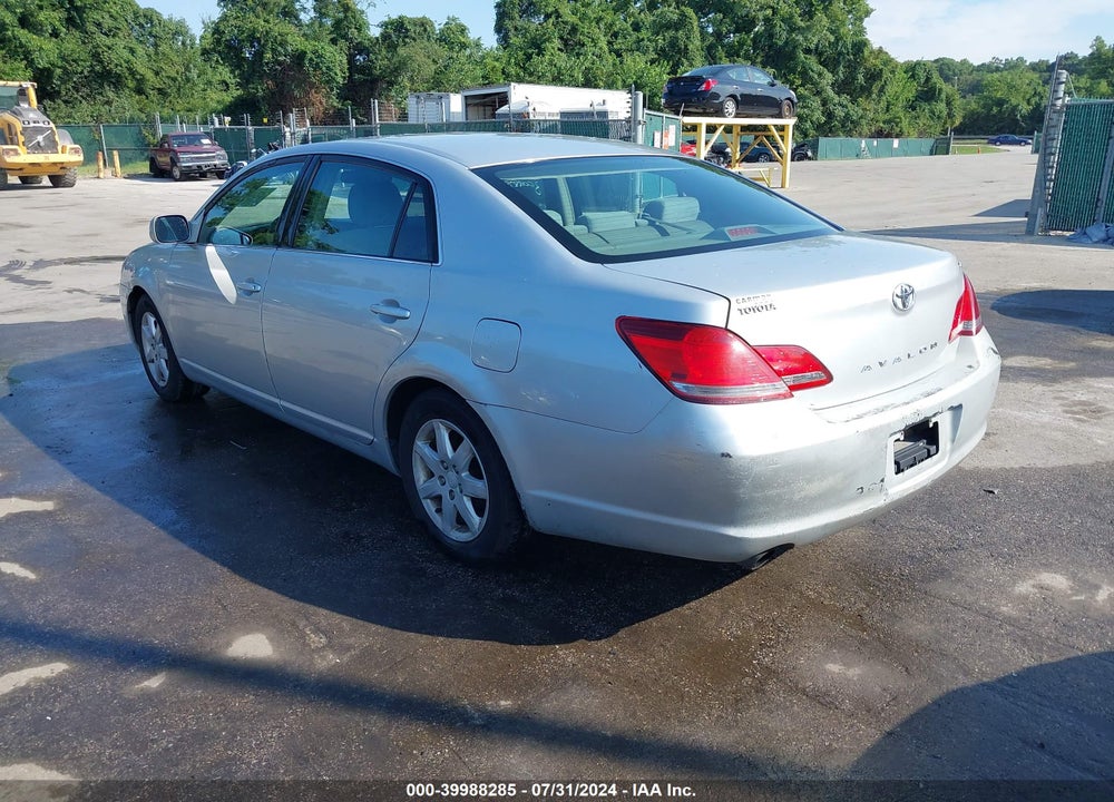 2005 TOYOTA AVALON XL VIN: 4T1BK36B55U021838