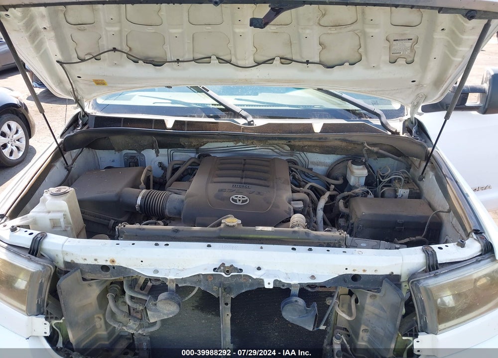 2011 TOYOTA TUNDRA GRADE 5.7L V8 VIN: 5TFRY5F18BX114173