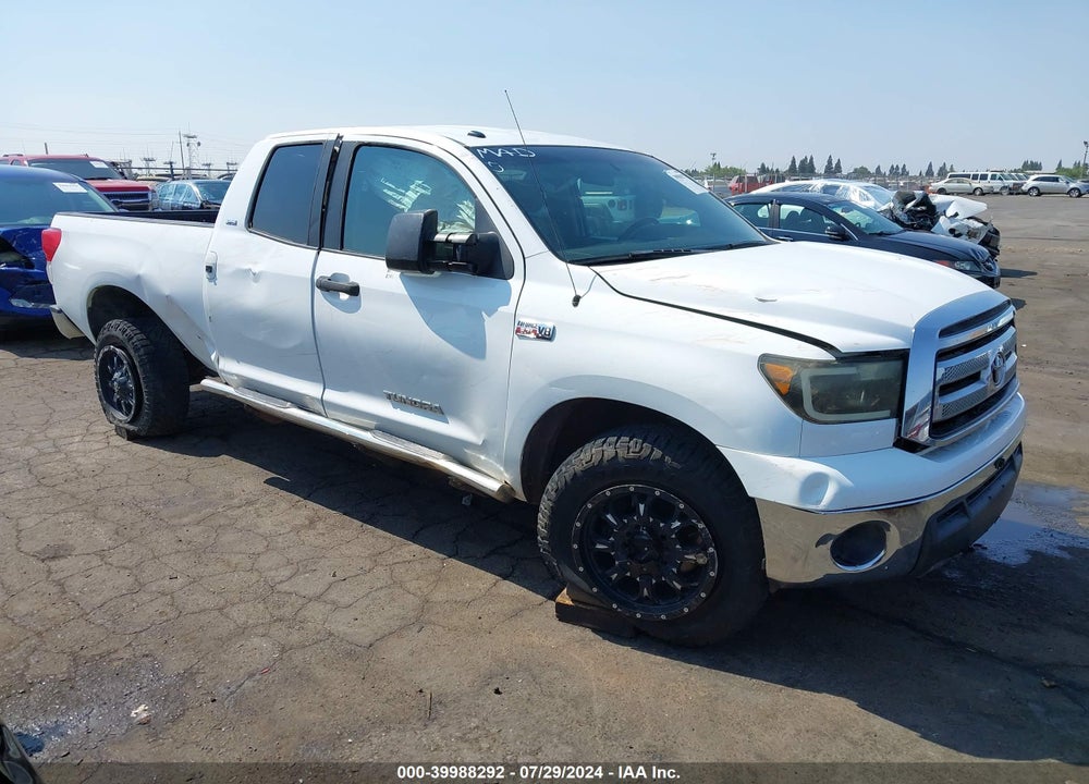 2011 TOYOTA TUNDRA GRADE 5.7L V8 VIN: 5TFRY5F18BX114173
