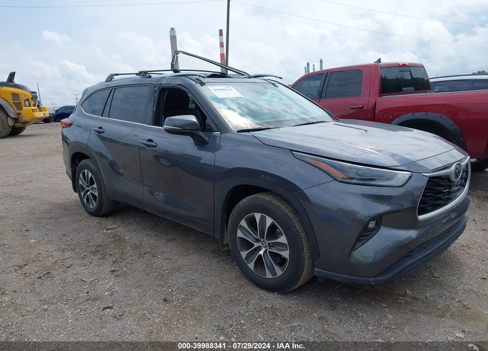 2021 TOYOTA HIGHLANDER XLE VIN: 5TDGZRBH1MS080603