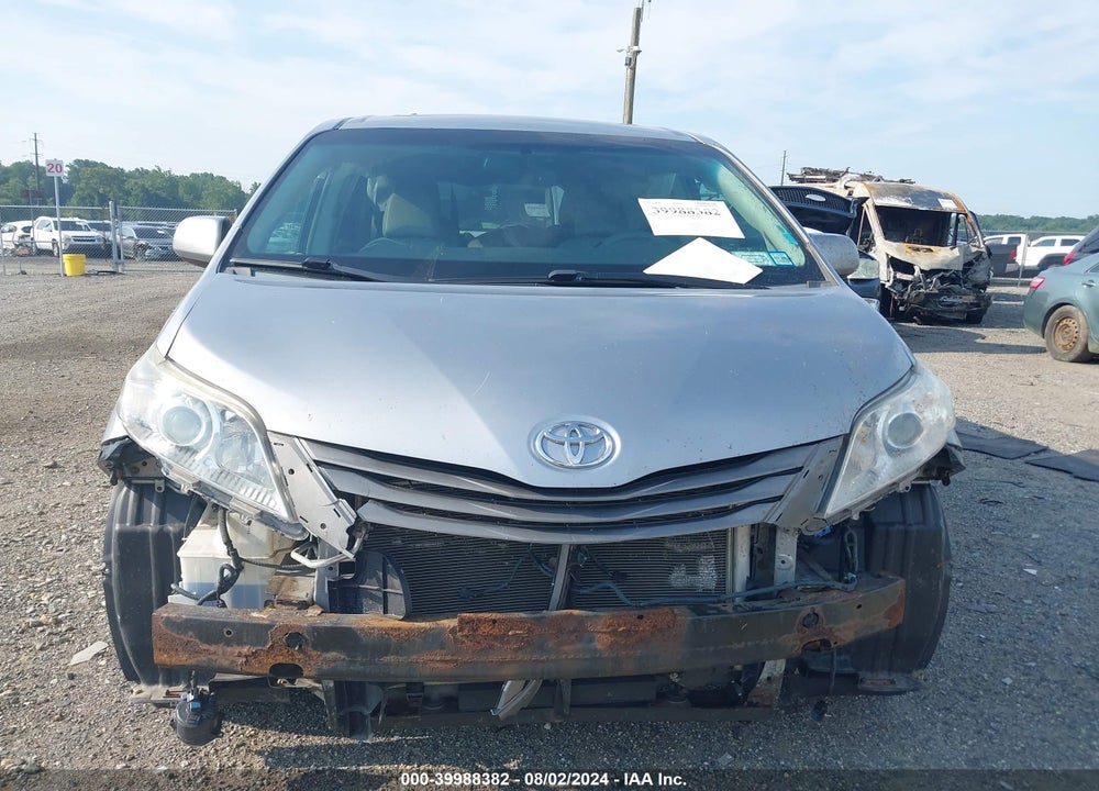 2011 TOYOTA SIENNA VIN: 5TDDK3DC8BS027626