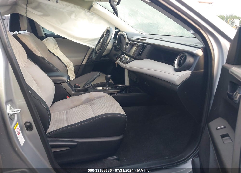 2016 TOYOTA RAV4 XLE VIN: 2T3WFREV3GW287812