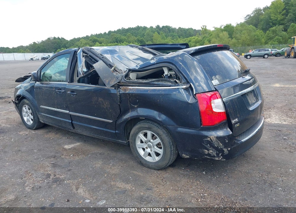 2013 CHRYSLER TOWN & COUNTRY VIN: 2C4RC1BG4DR657104