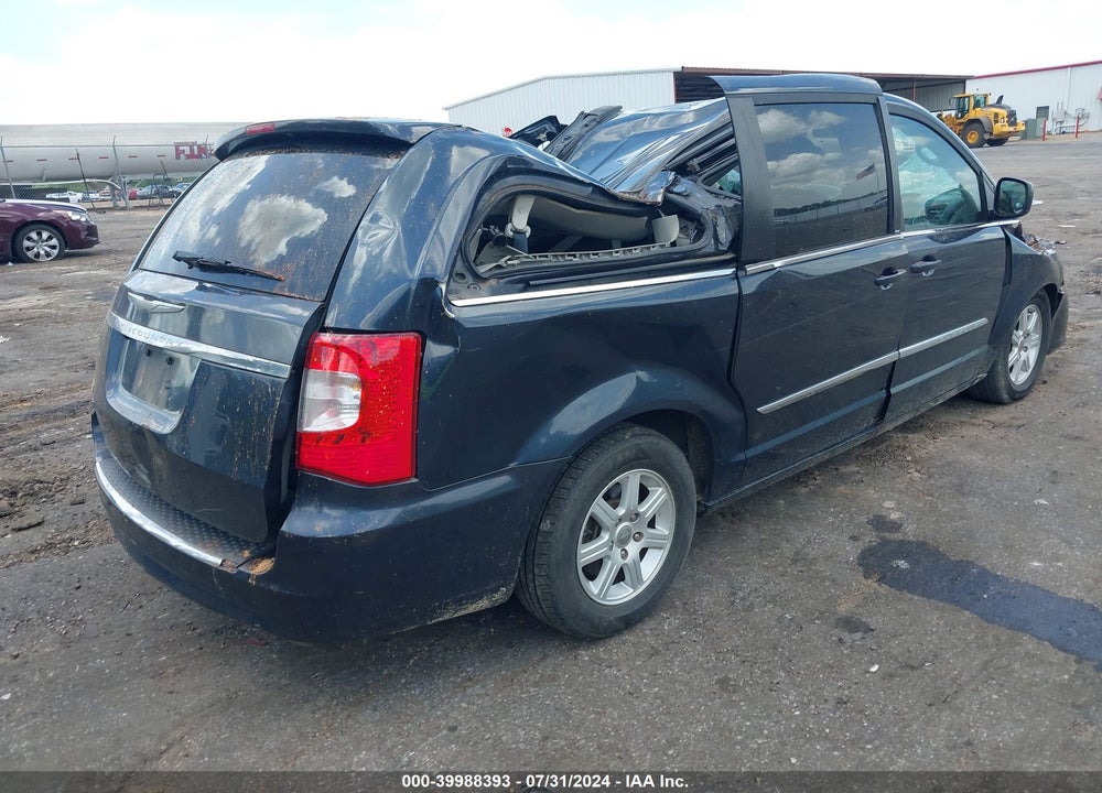 2013 CHRYSLER TOWN & COUNTRY VIN: 2C4RC1BG4DR657104