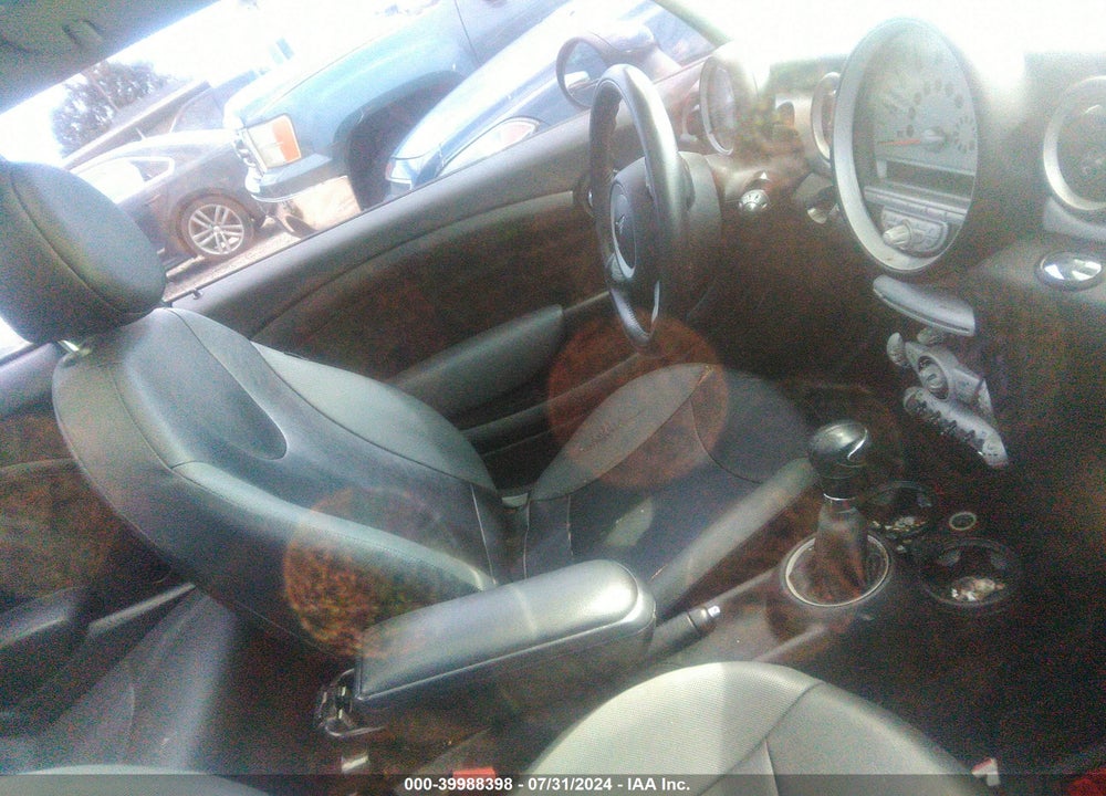 2010 MINI COOPER VIN: WMWMF3C50ATZ62319