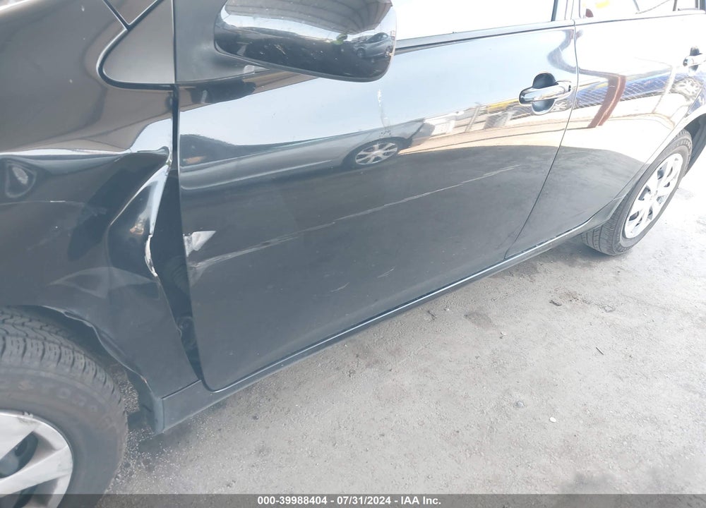 2011 TOYOTA COROLLA LE VIN: 2T1BU4EE8BC547390
